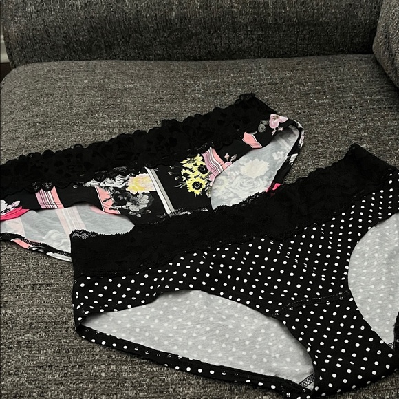 Victoria's Secret Black and Pink Patterned Panties - Picture 1 of 9